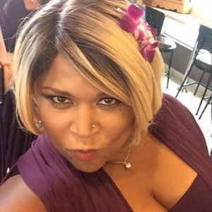 Meet your Posher, Lady